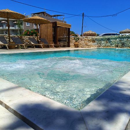 פלטניאס Miramare Apartments מראה חיצוני תמונה