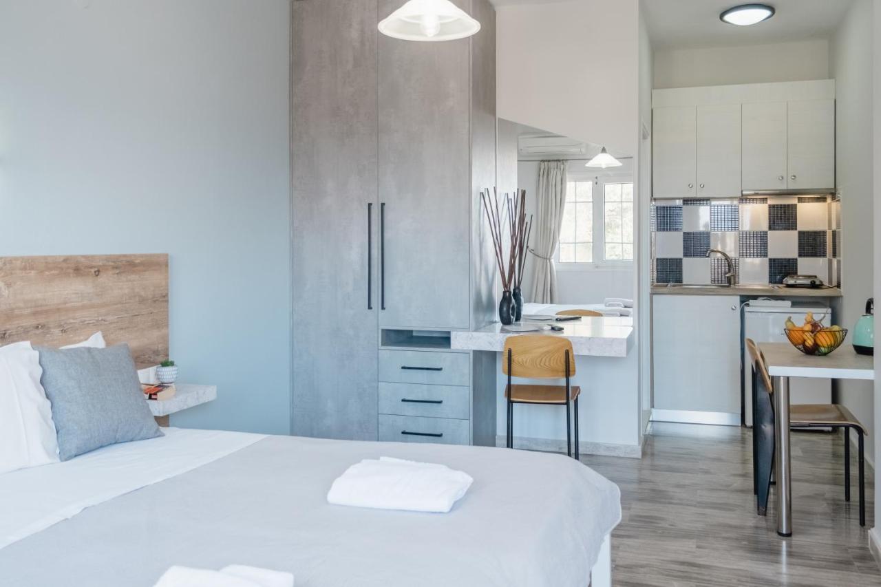 פלטניאס Miramare Apartments מראה חיצוני תמונה
