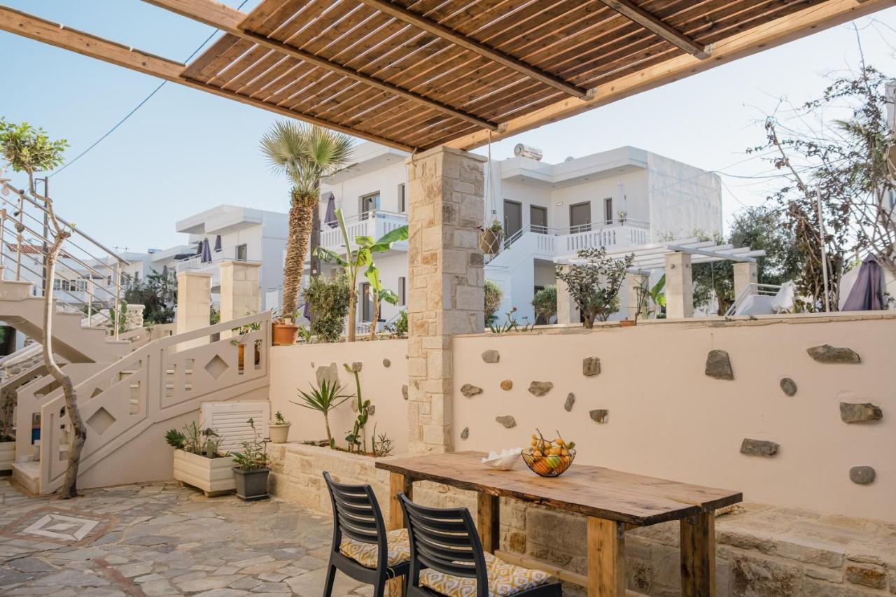 פלטניאס Miramare Apartments מראה חיצוני תמונה