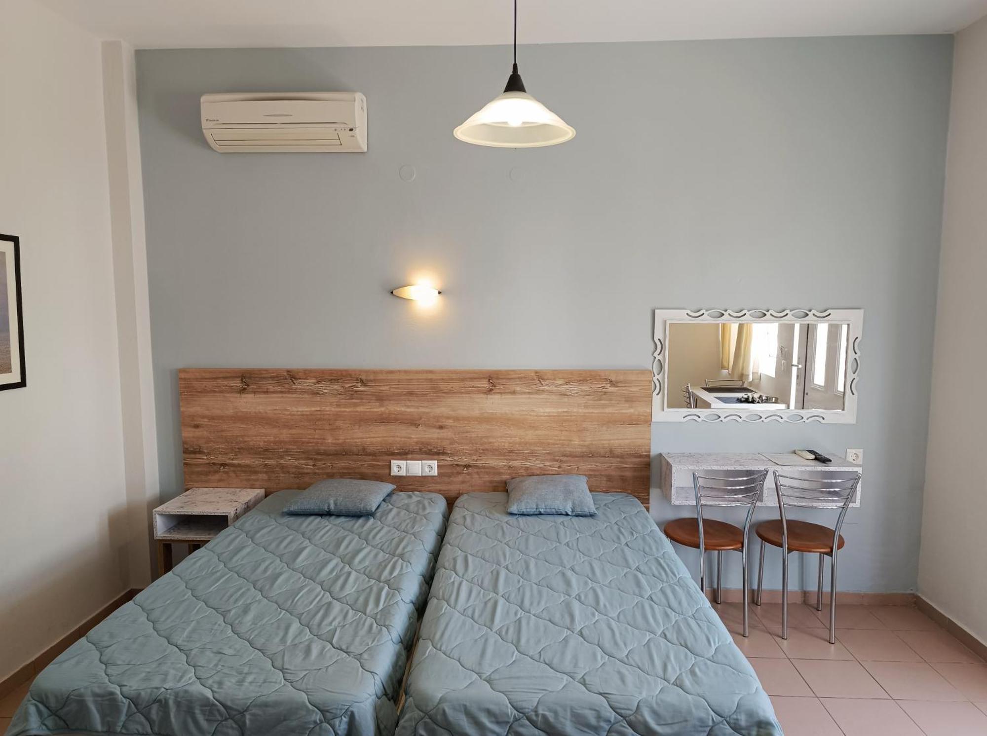 פלטניאס Miramare Apartments מראה חיצוני תמונה